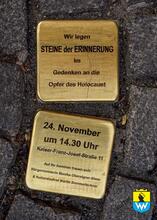 Groß-Enzersdorf verlegt “Steine der Erinnerung“ zum Gedenken an die Opfer des Holocaust